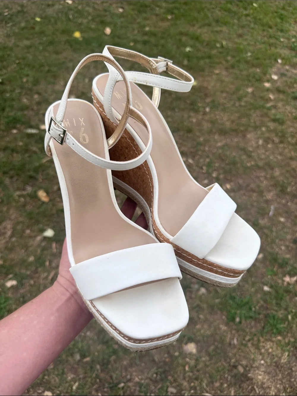 Mix no. 6 with wedge cork sandals